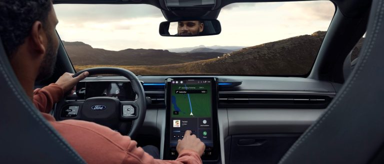 nuovo-ford-explorer-connesso