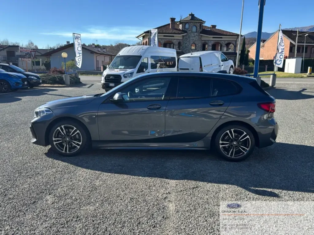 BMW 118 118d 5p. Msport
